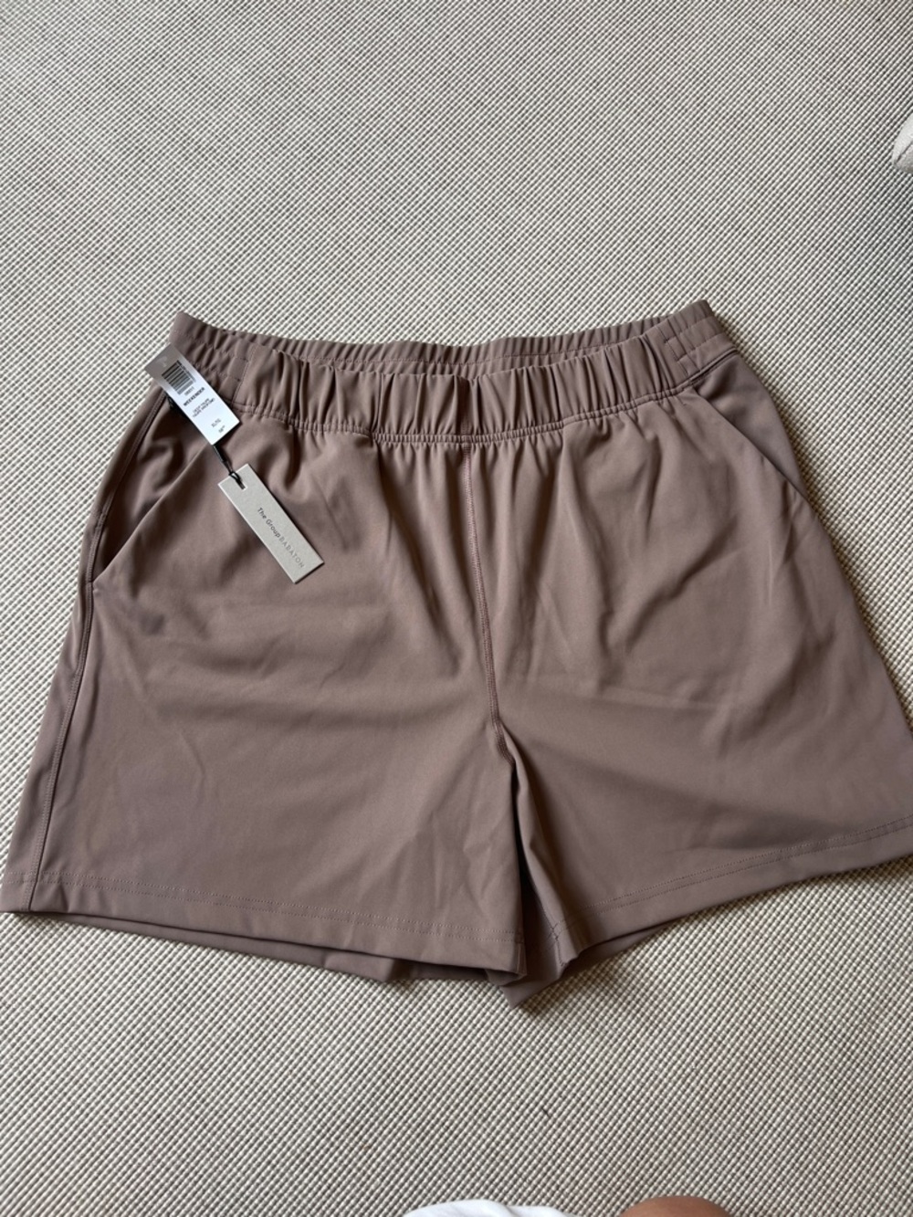 NWT Aritzia Weekender Athletic Short